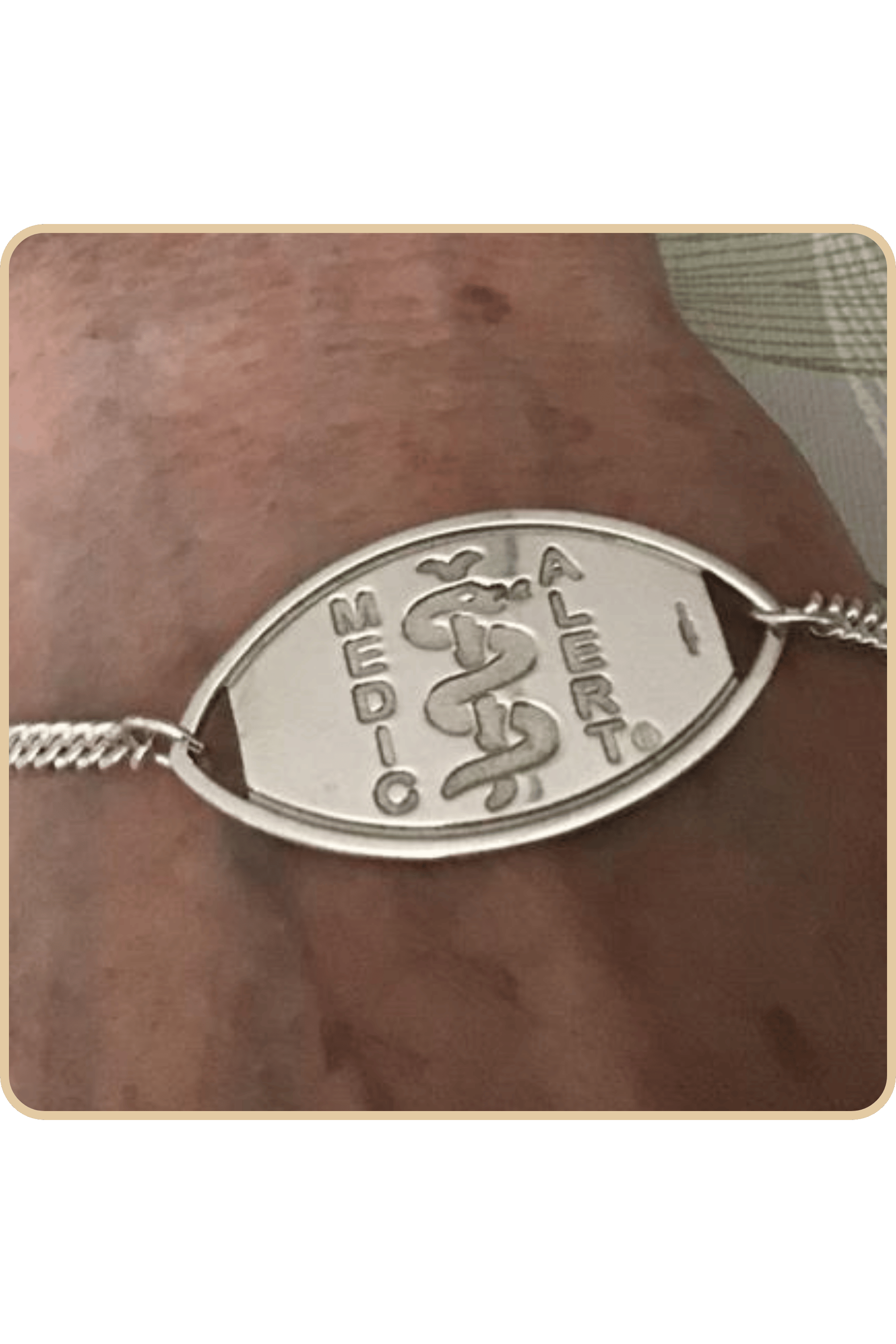 Picture of Chrissie Smith smiling