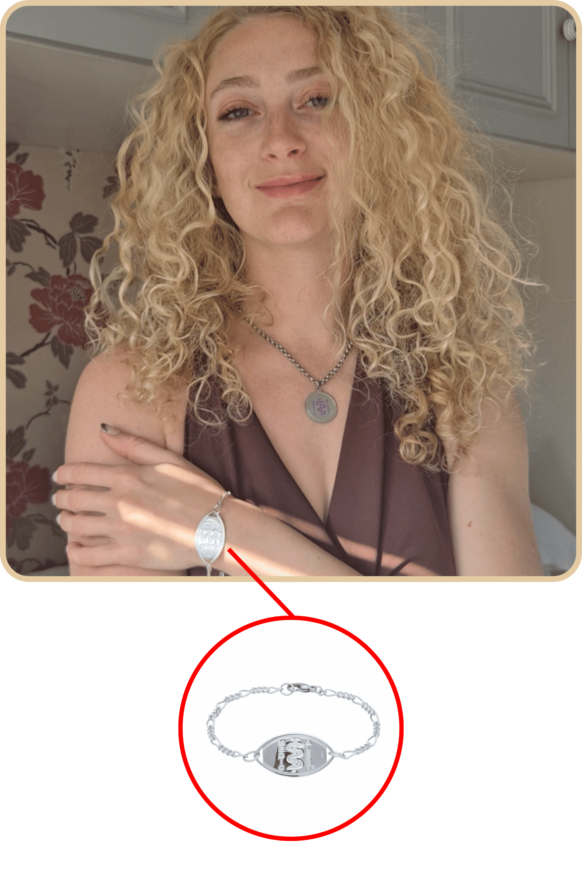 Picture of Cici smiling wearing her Figaro MedicAlert ID